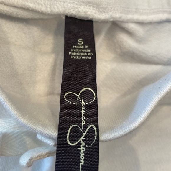 Jessica Simpson short white shorts - Picture 3 of 4